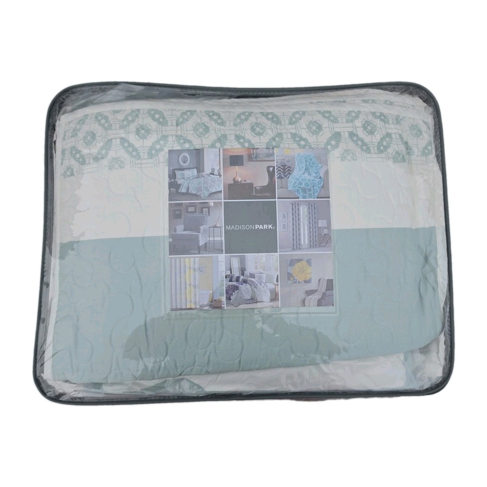 Madison Park 6 Piece Quilt Set Full/Queen Sage Green/Cream